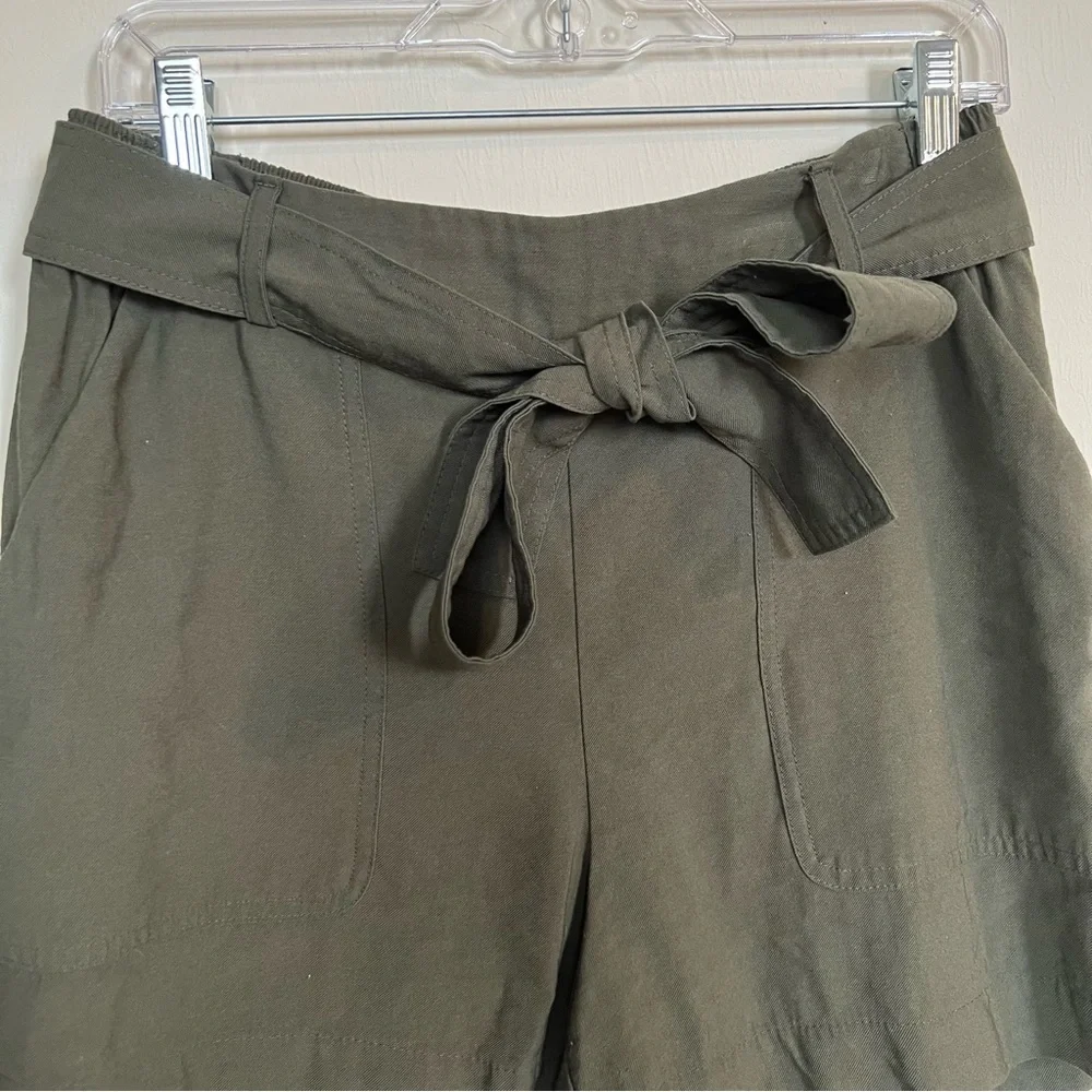 A New Day-Women's High-Rise Pleat Front Shorts - Olive, Size: M - Picture 4 of 11